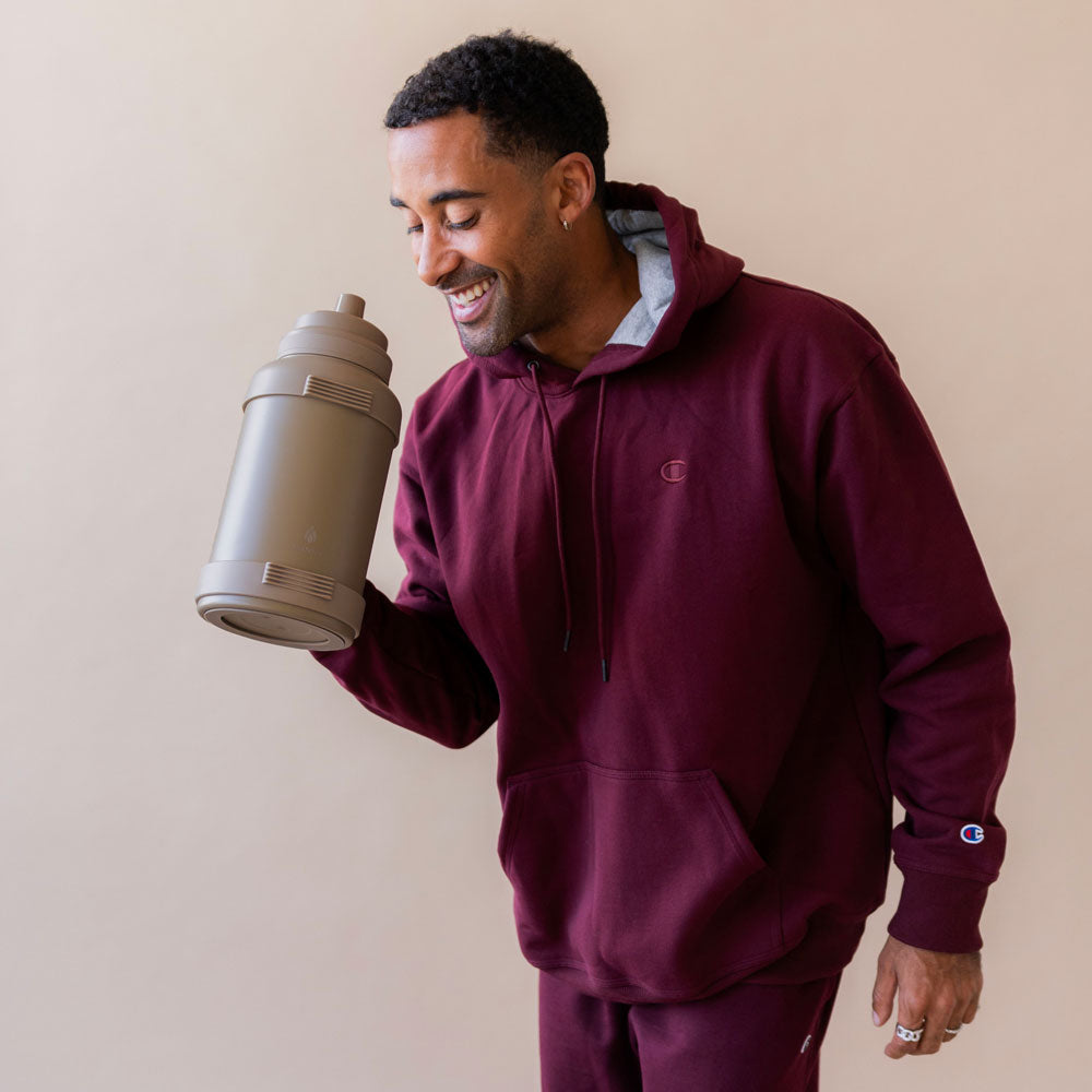 78-oz-titan-bottle-pastel-collection-w1 32_Manna_Website_Lifestyles_Titan_Darker_2.jpg