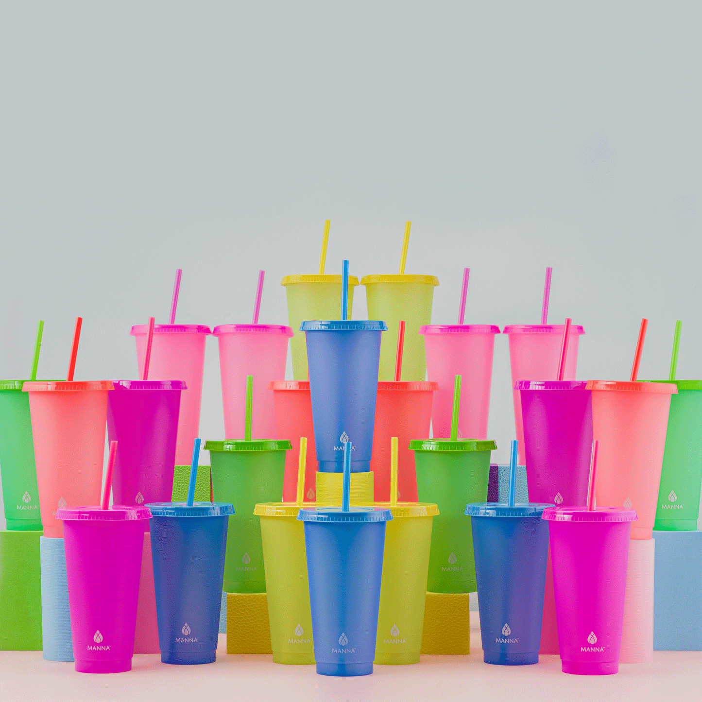 24-piece-original-color-changing-cup-set-l8 A0029811.gif