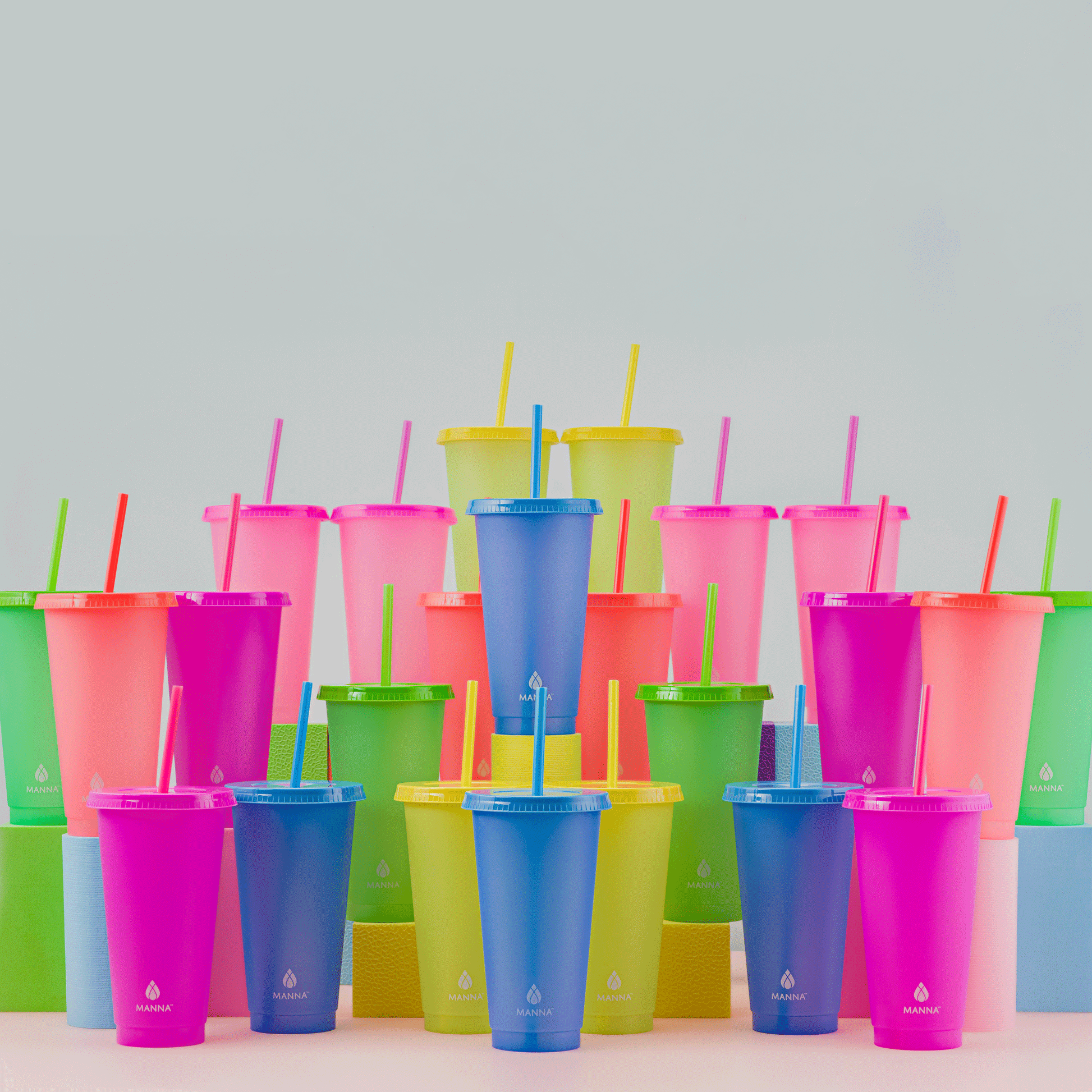24-piece-original-color-changing-cup-set-l8 A0029811.gif